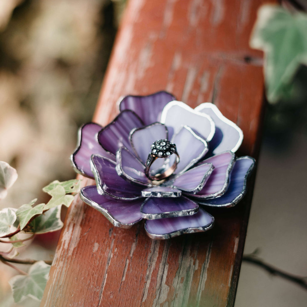 engagement ring holder