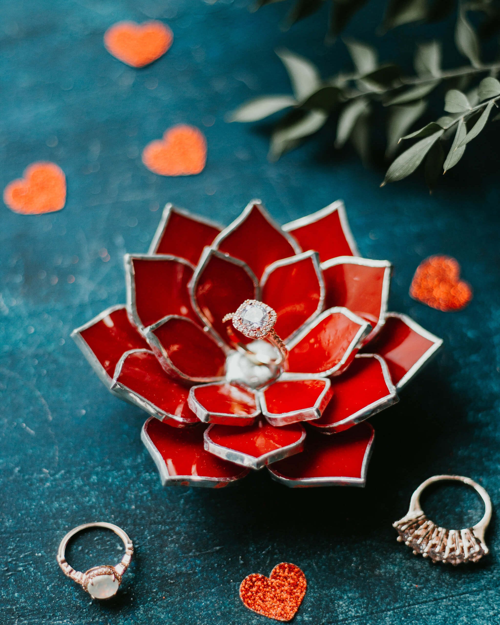 red-stained-glass-succulent-ring-dish-floral-wedding-decor-romeo-rubin (21)