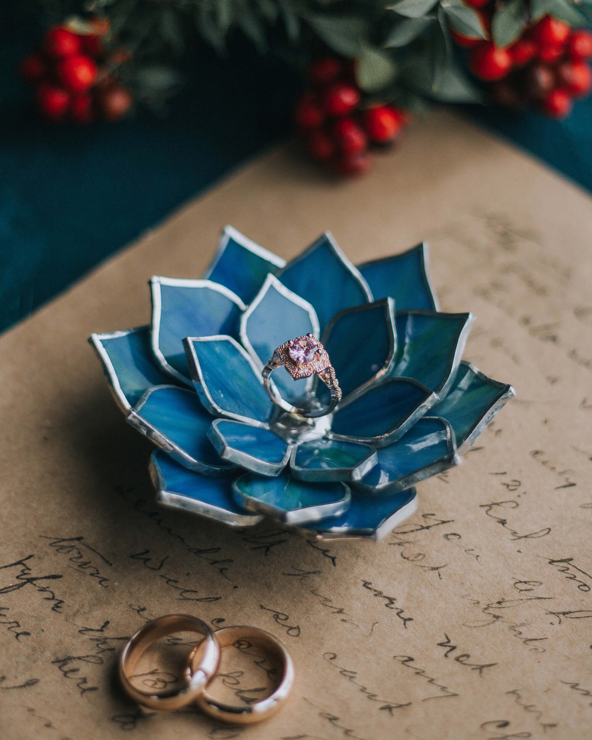 stained-glass-blue-green-succulent-proposal-engagement-wedding-ring-dish-holder-02