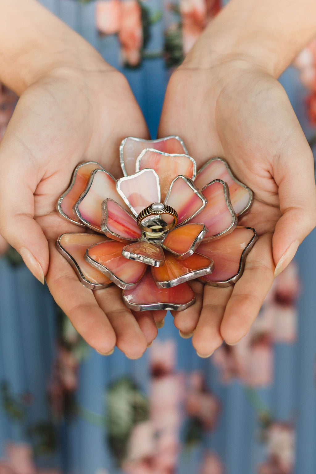 stained-glass-pink-red-orange-wedding-ring-dish-for-ceremony-ring-bearer-jewelry-storage