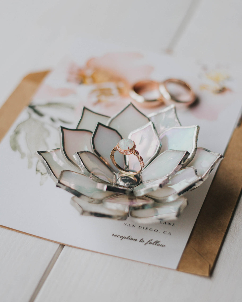 stained-glass-white-ivory-pearl-iridescent-succulent-shaped-engagement-wedding-ring-dish-holder-02