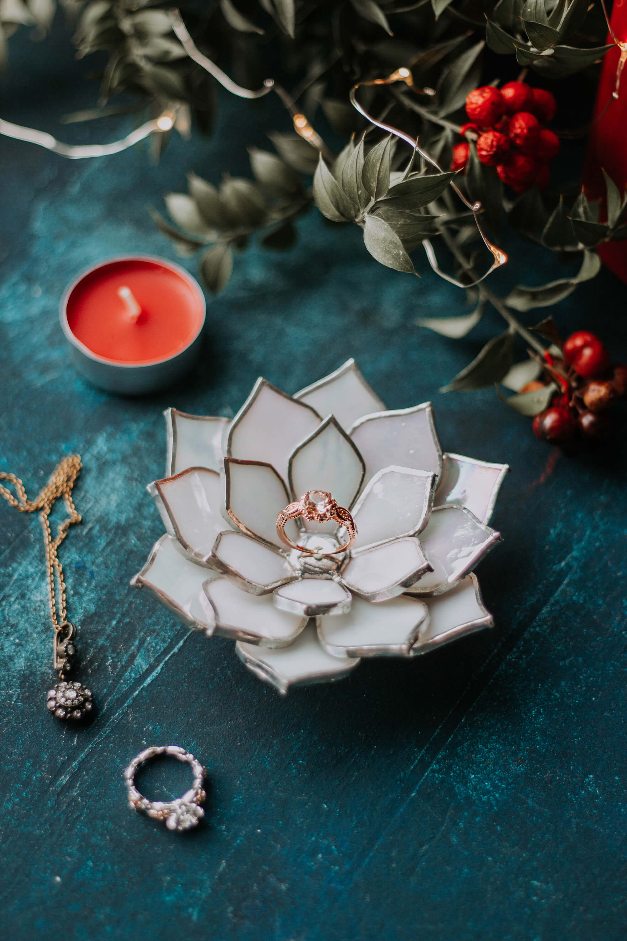 stained-glass-white-ivory-pearl-iridescent-succulent-shaped-engagement-wedding-ring-dish-holder