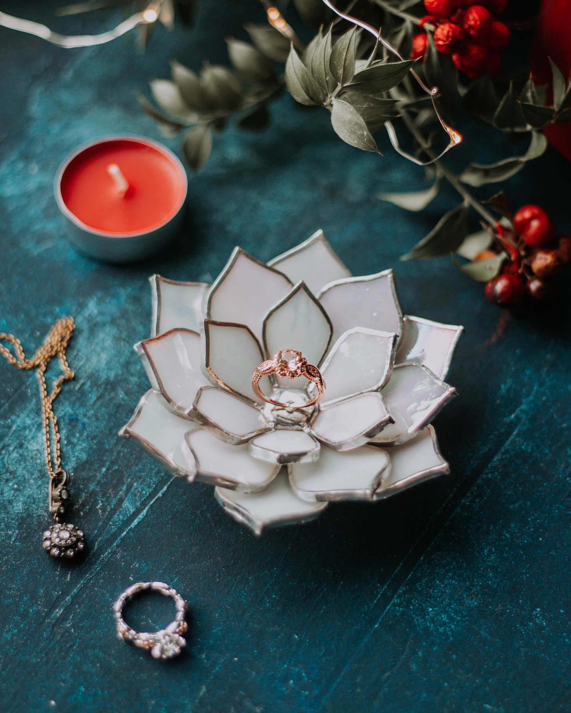 stained-glass-white-ivory-pearl-iridescent-succulent-shaped-engagement-wedding-ring-dish-holder-06