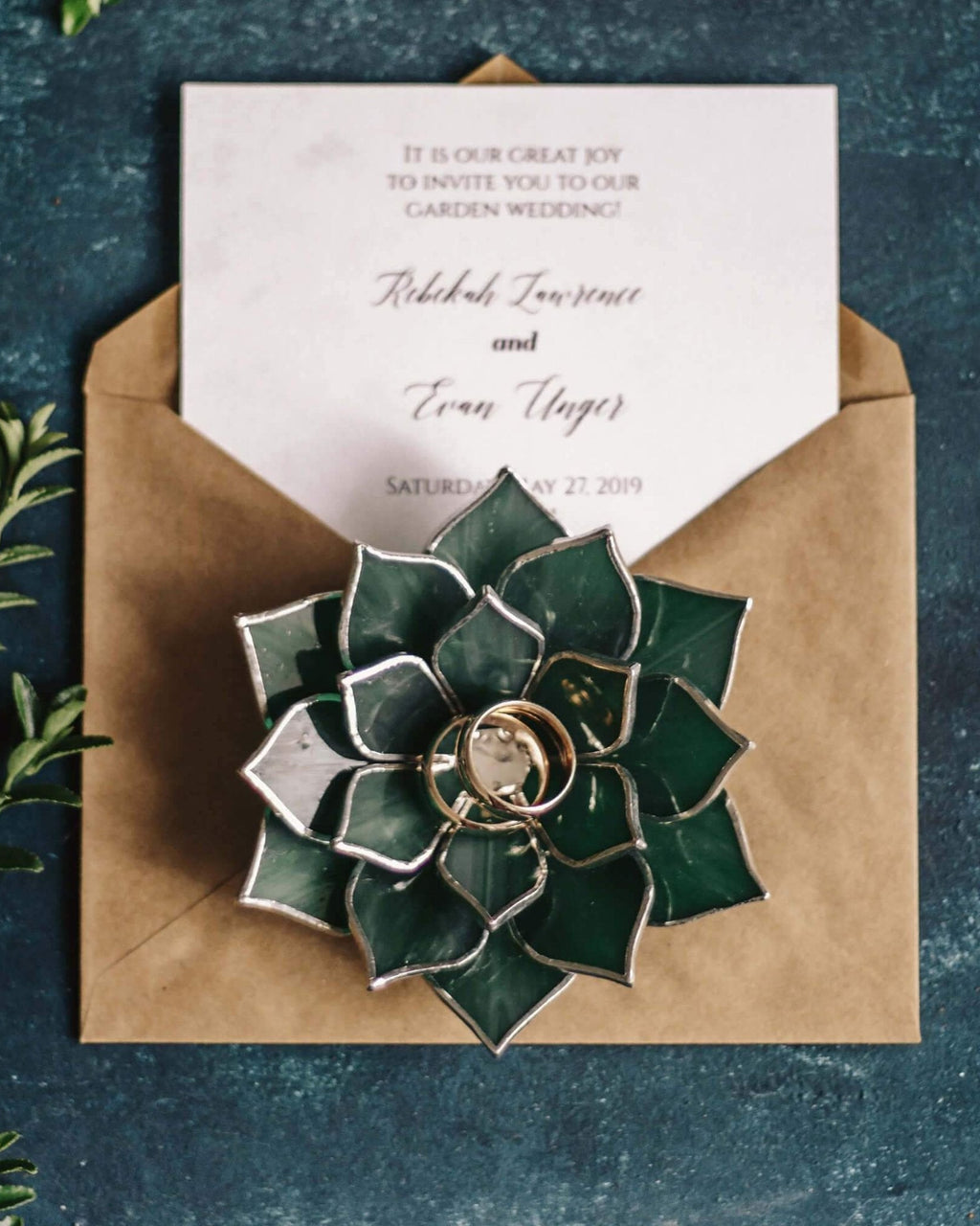 wedding ring holder